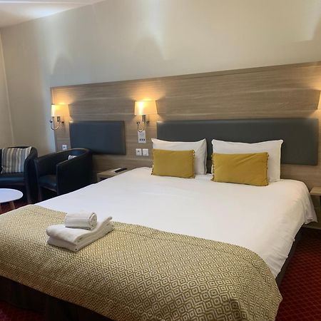 סנטה Brit Hotel Bleu Nuit מראה חיצוני תמונה