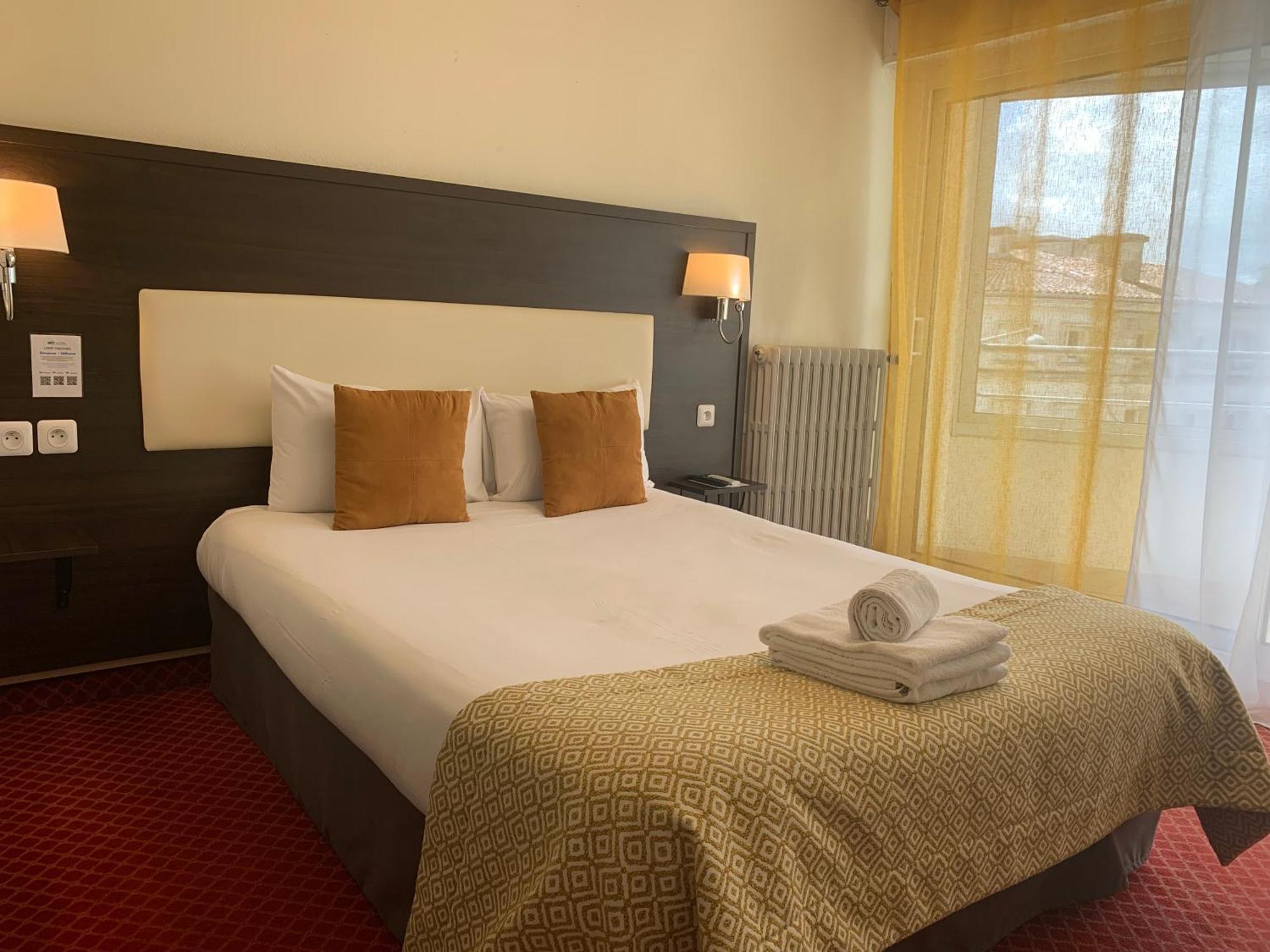סנטה Brit Hotel Bleu Nuit מראה חיצוני תמונה
