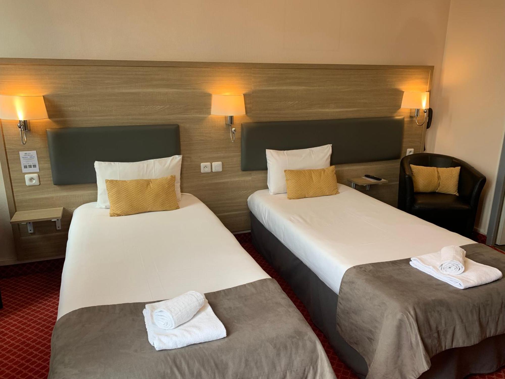 סנטה Brit Hotel Bleu Nuit מראה חיצוני תמונה