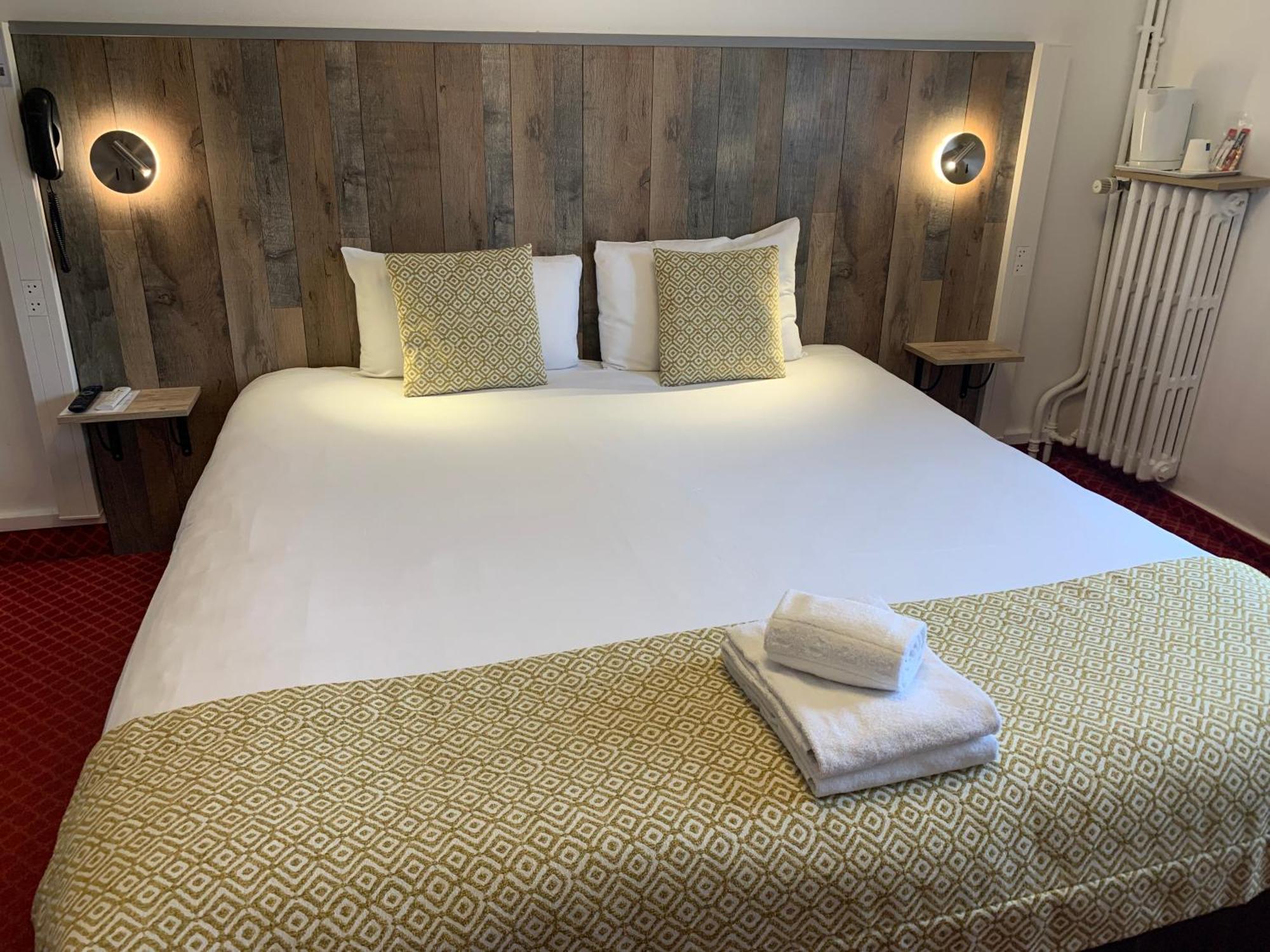 סנטה Brit Hotel Bleu Nuit מראה חיצוני תמונה